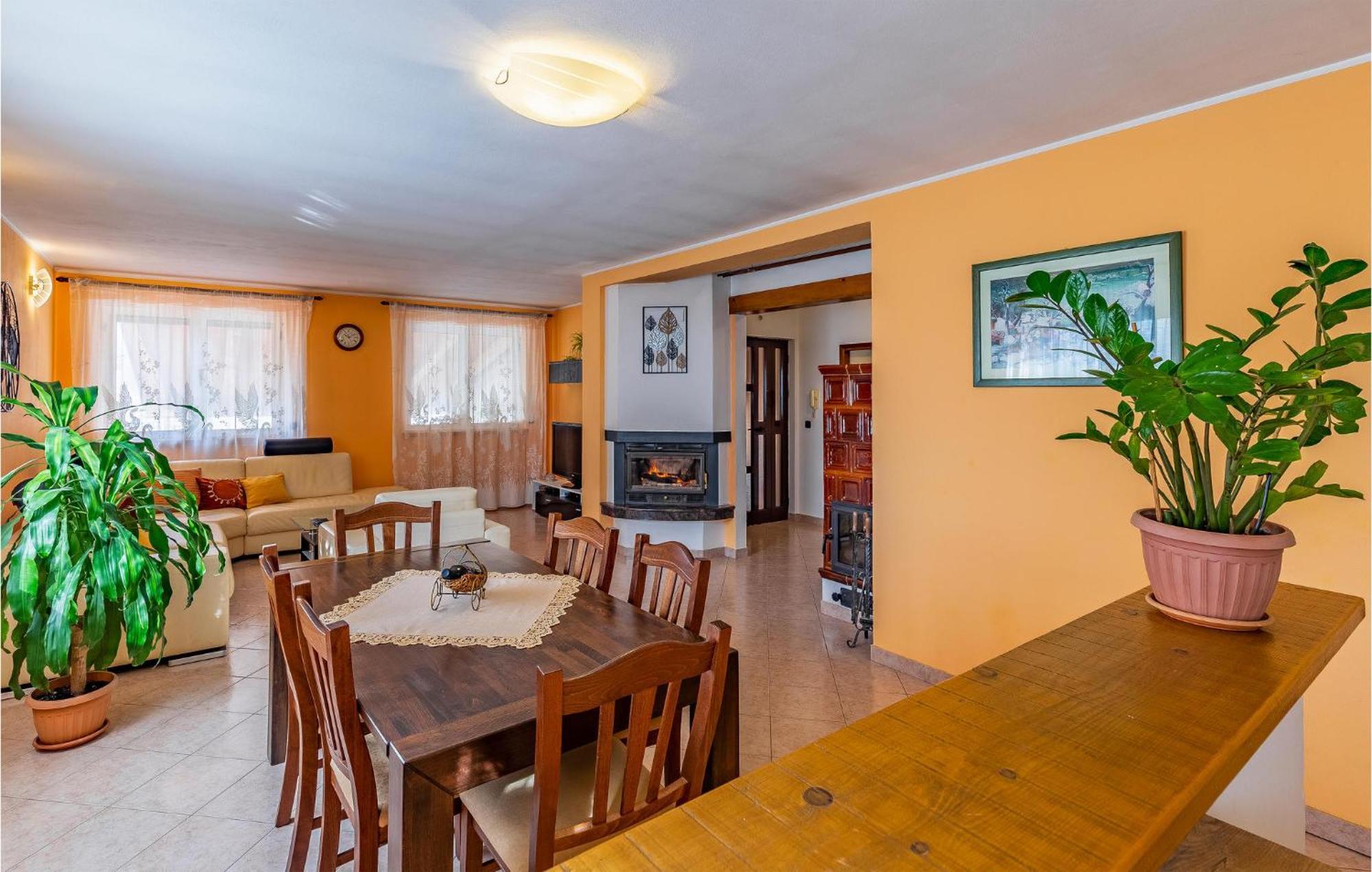 Lovely Home In Sisan With Outdoor Swimming Pool Esterno foto