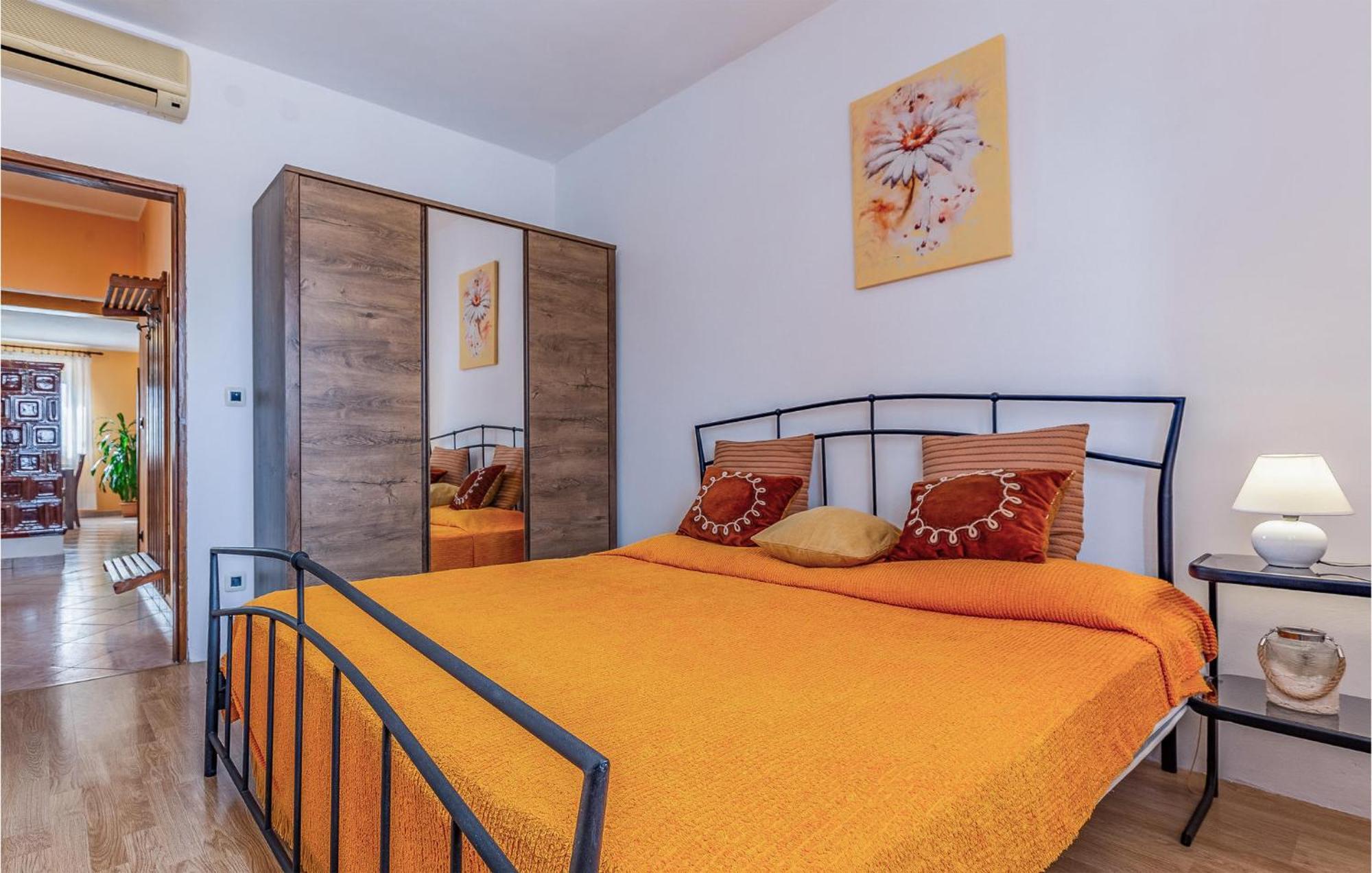 Lovely Home In Sisan With Outdoor Swimming Pool Esterno foto