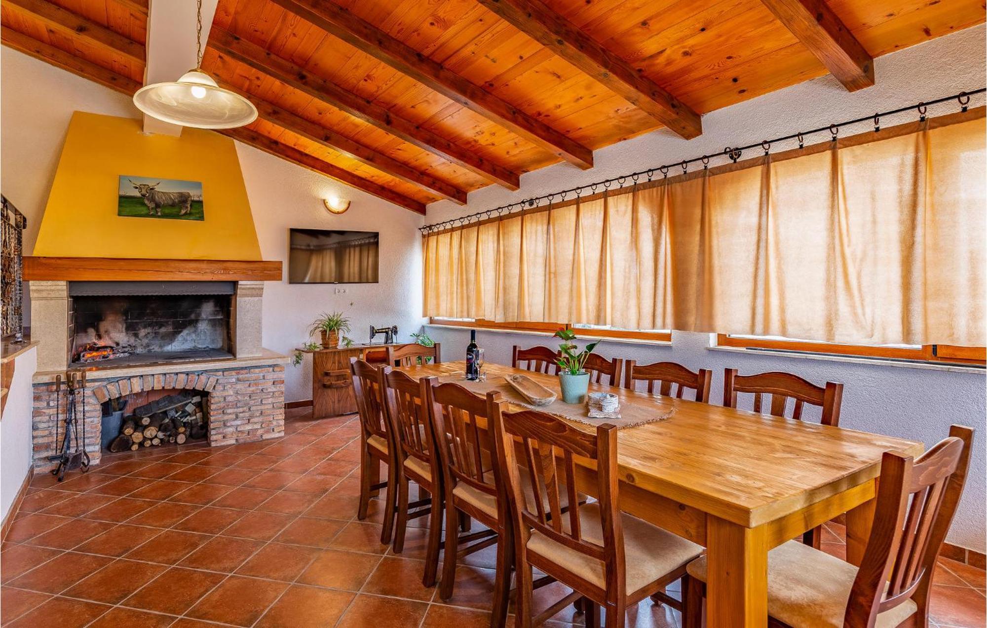 Lovely Home In Sisan With Outdoor Swimming Pool Esterno foto